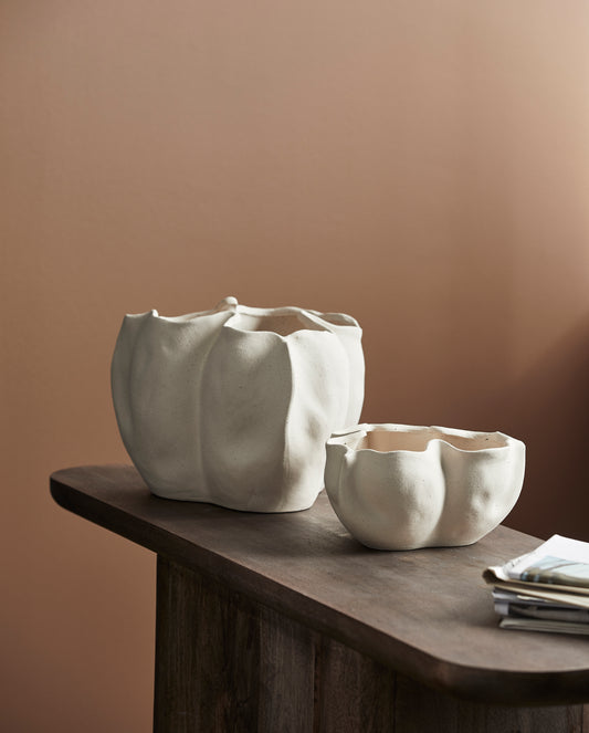 Decorative ceramic vessel