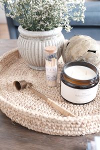 Large Madagascar - Roasted vanilla, oak & spiced dried fruits scented candle