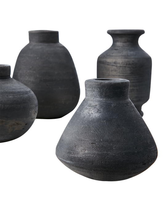 Set of 6 small pots- Various sizes