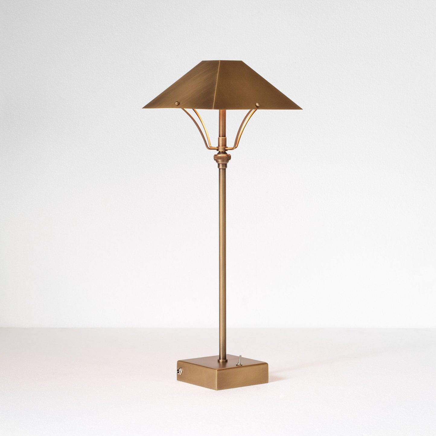 Aged brass cordless classic table lamp with dimmer, 45cm