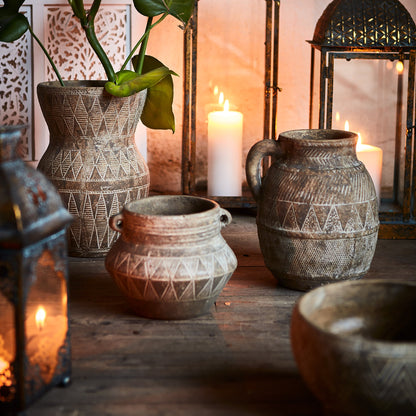 Helios, terracotta pot, medium