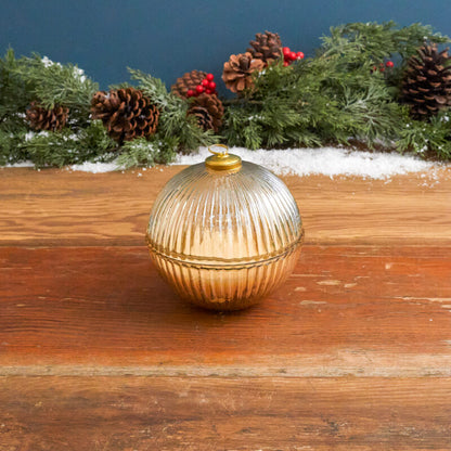 Snowfall Onyx Luster Ornament Candle