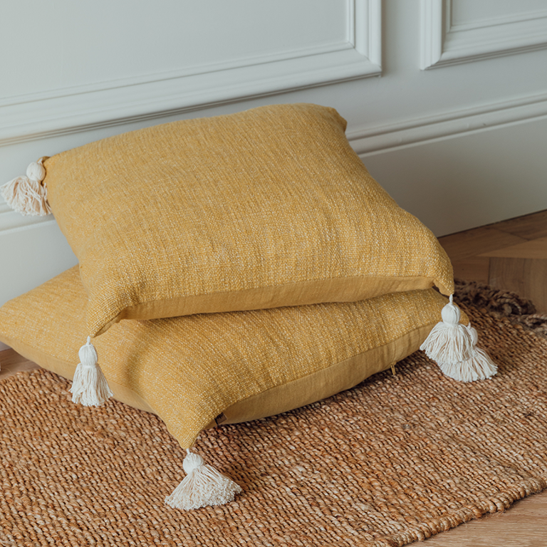 Tasselled cotton cushion, 50x50