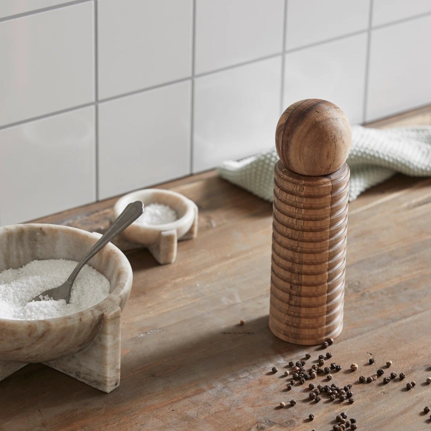 Ribbed wood salt & pepper grinder